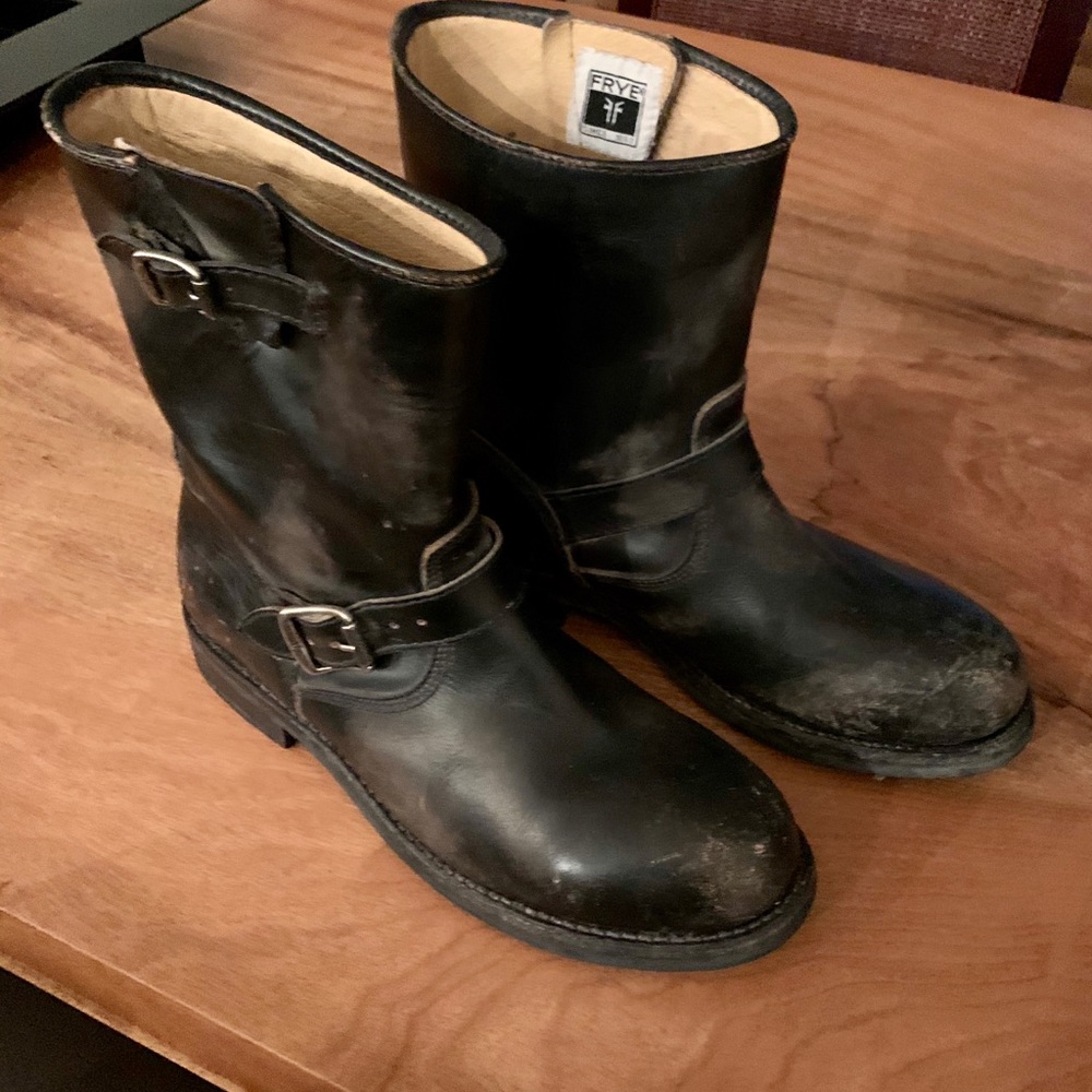 Men’s Frye Engineer Distressed Boots